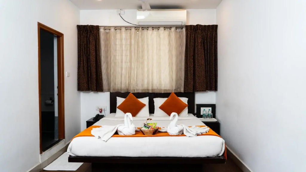 Hotel Scarlet