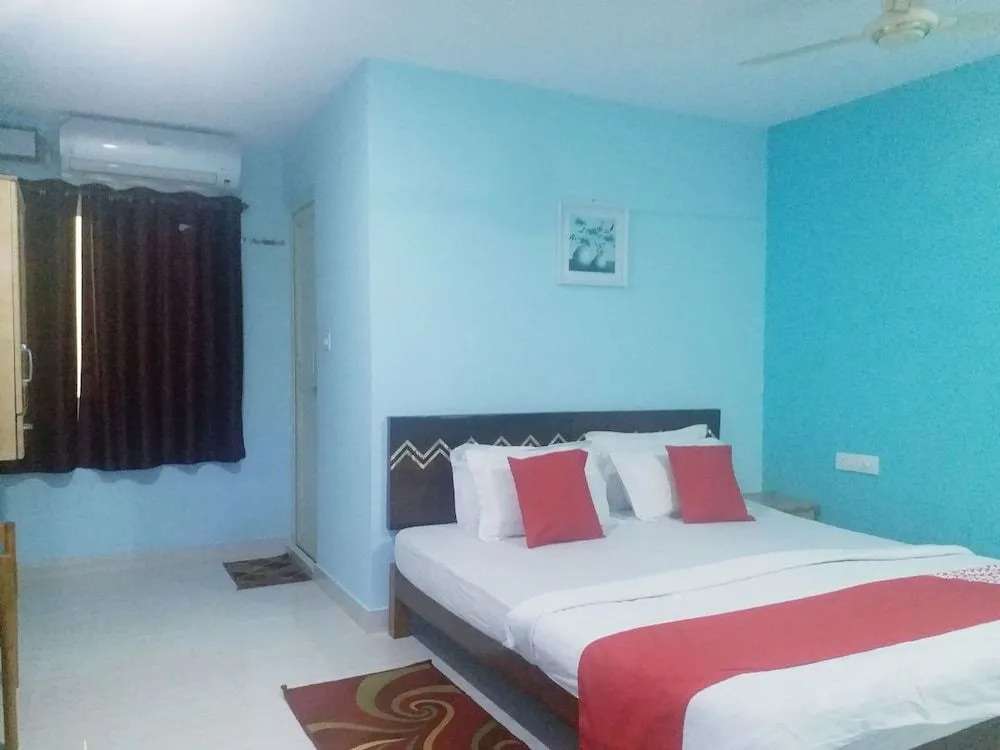 OYO 13305 Shriradha Nivas Home Stay