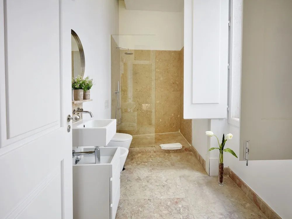 Canaan Lifestyle Apartments Lisbon Combro 77 by Get Your Stay