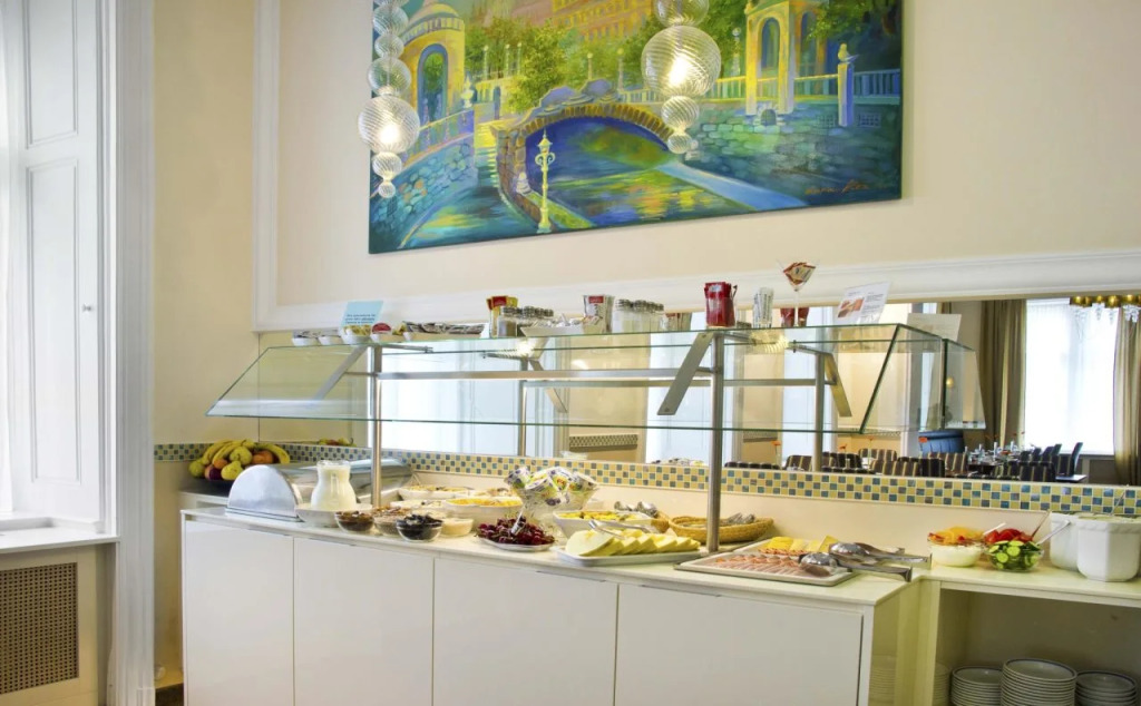 HiLight Suites Hotel