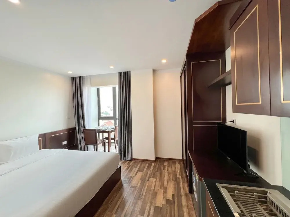 Hanoi Apartment Lac Long Quan