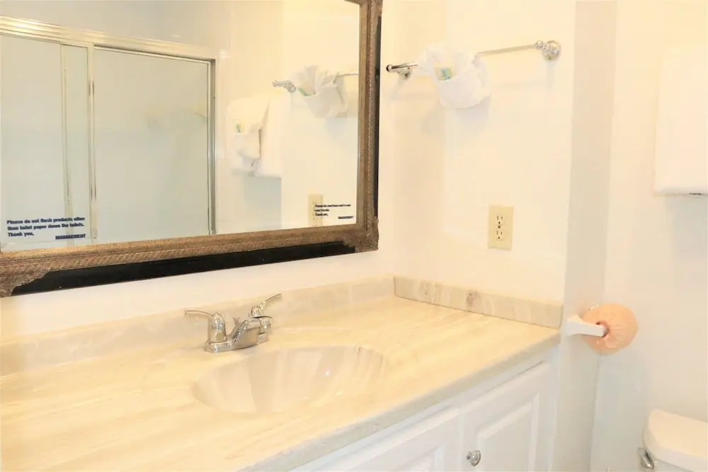 Jamaica Royale 602 - 2 Br Condo