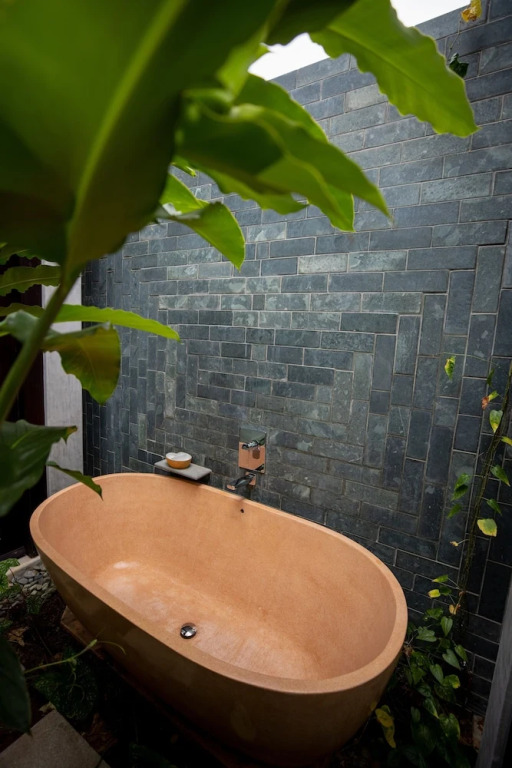 Amber Kampot