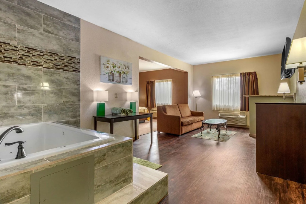 Quality Inn West Memphis I-40