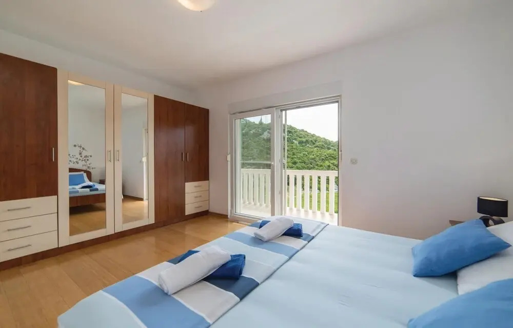 Amazing Home in Ploce With Wifi and 2 Bedrooms