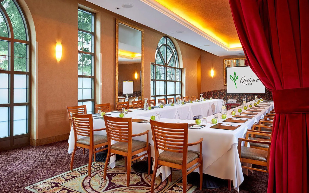 Orchard Hotel