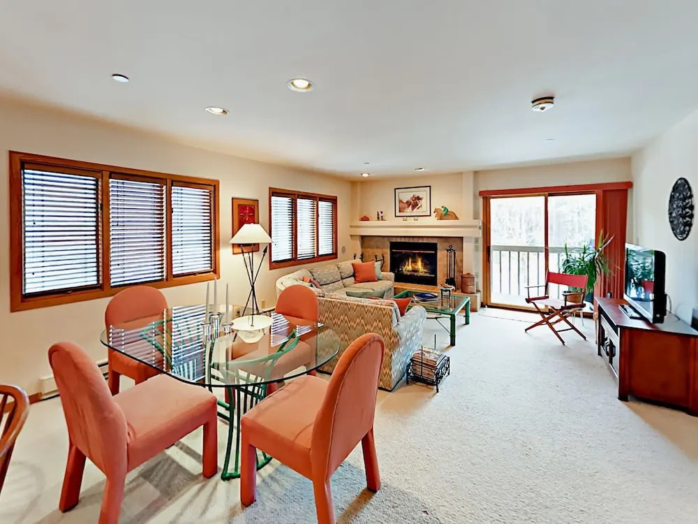 1206 Village Road Condo Unit B206 1 Bedroom 2 Bathrooms Condo