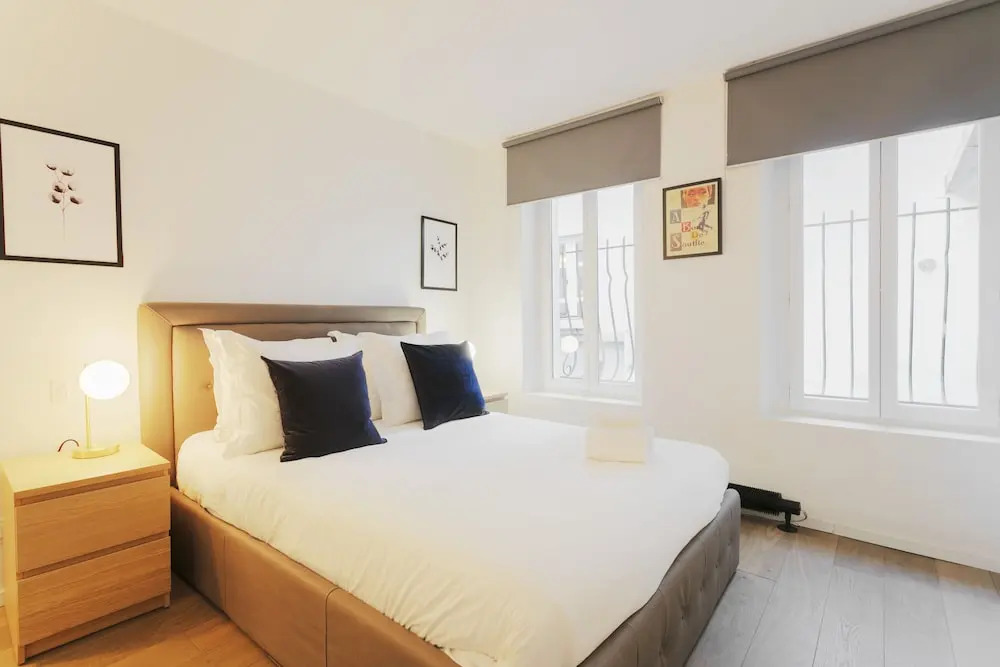 Le Marais Temple Apartment