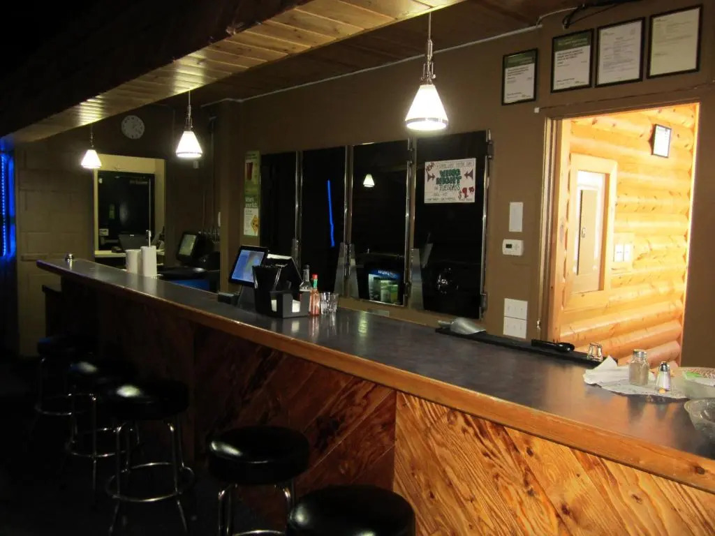 Shoal Lake Motor Inn