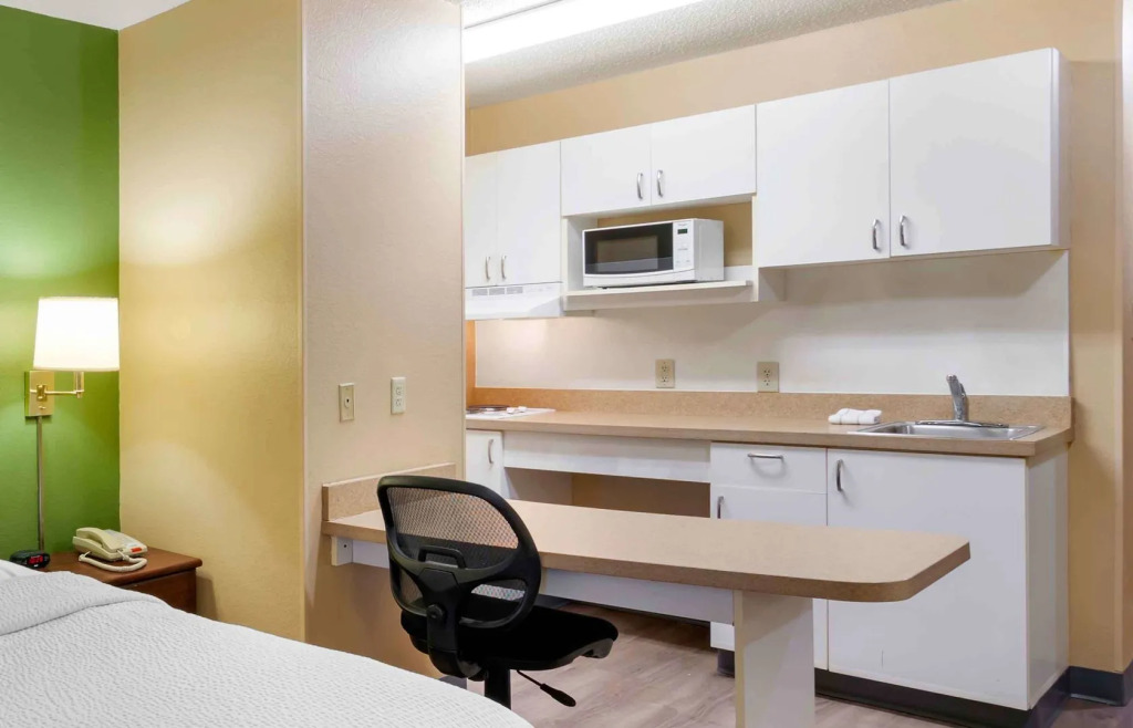 Extended Stay America Suites - Kansas City - Airport