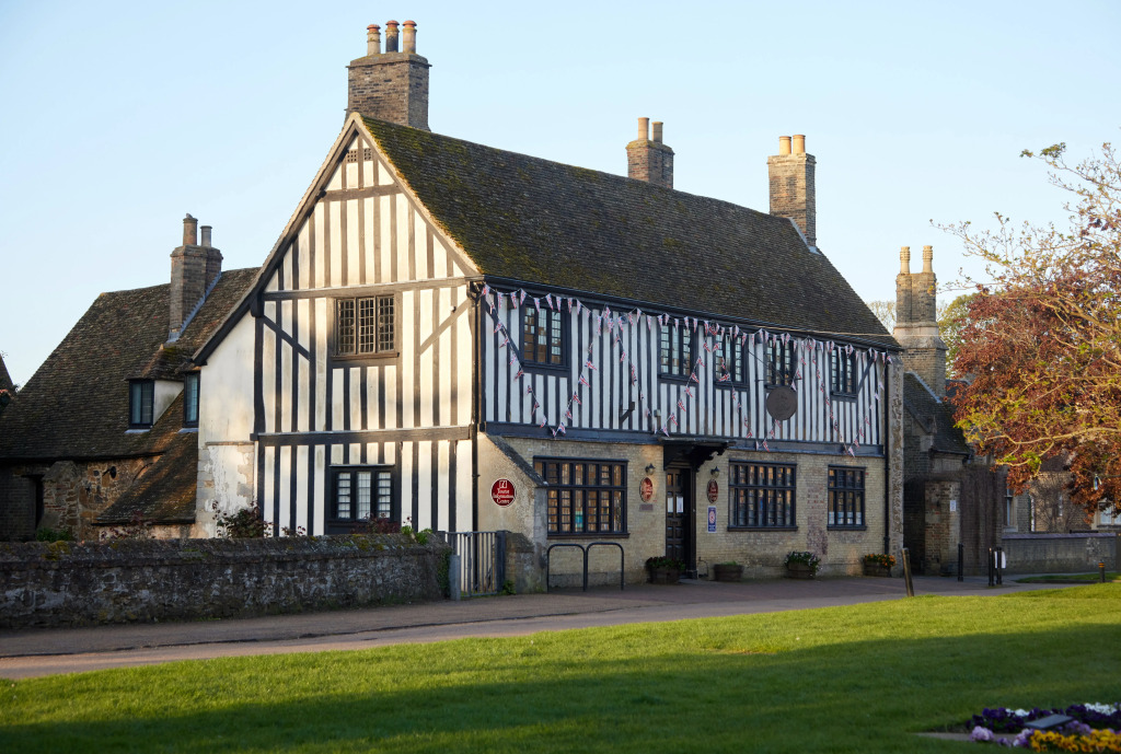 Lamb Hotel by Greene King Inns