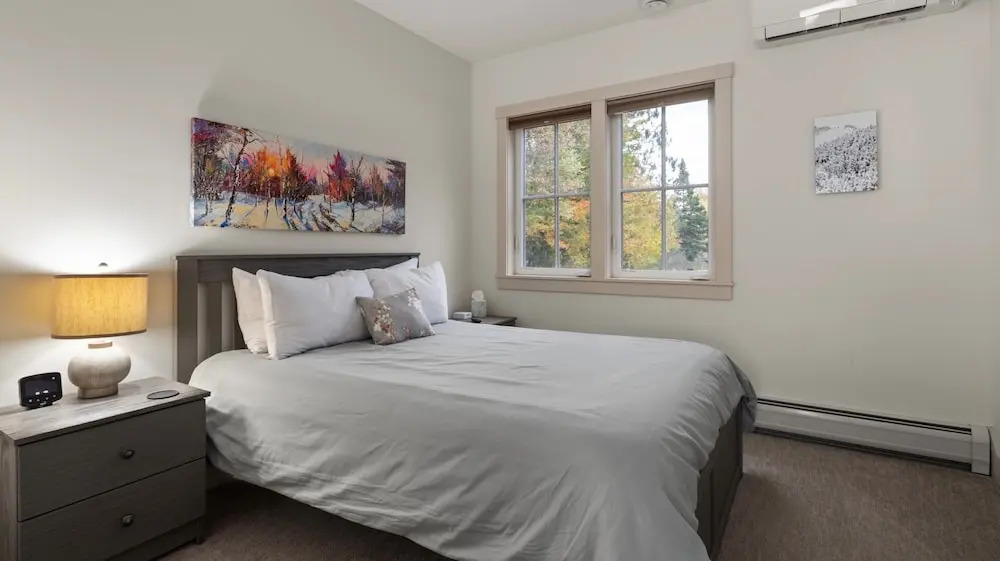 Mad House Rentals 10 Bedroom Lodge by RedAwning