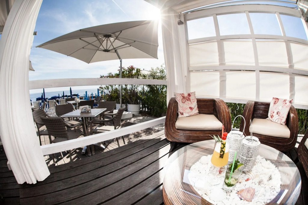 Grand Hotel De Rose