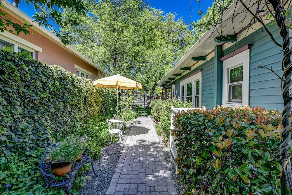 Walk to Dtwn: Historic Prescott Home w/ Yard!