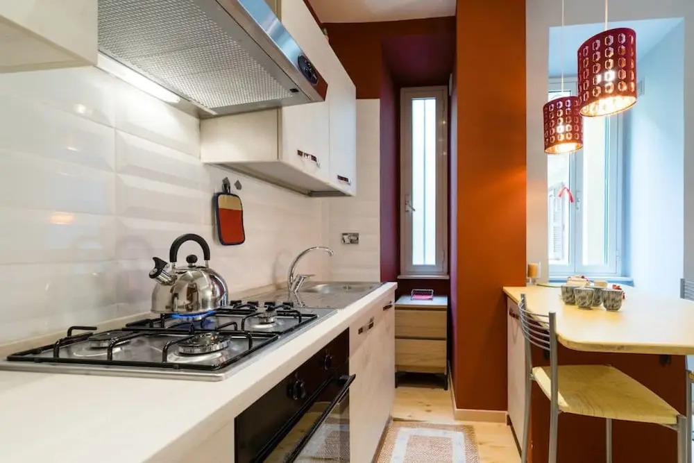 Cosy 1 Bed Flat With AC in San Giovanni, Serviced by Hostmaker