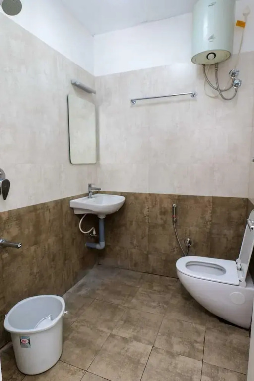 Balu Residency - A Business Class Hotel