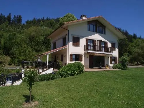 B&B Eguzkitza
