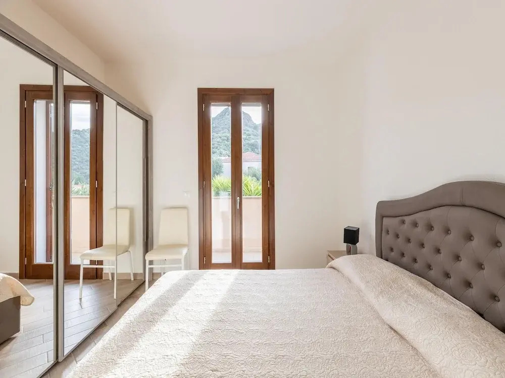Air-conditioned Apartment With Private Parking