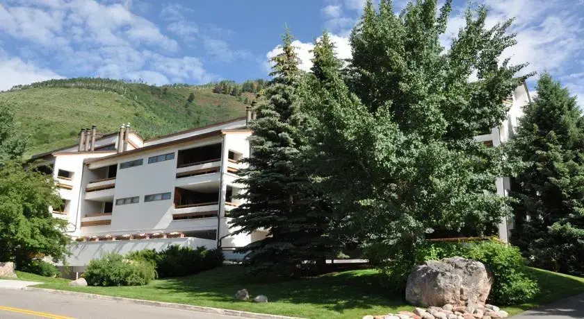 Sandstone Residences by Gore Creek Properties