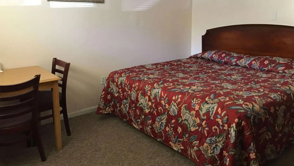 Country Place Inn And Suites