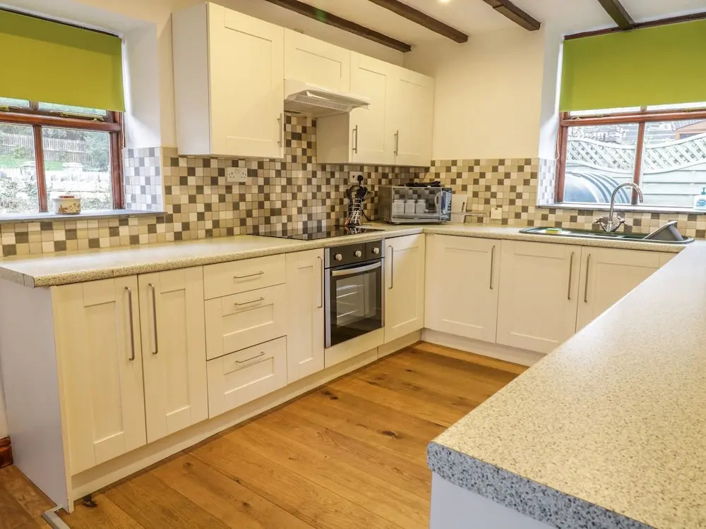 2 Stable Cottage