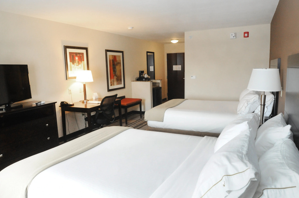 Holiday Inn Express & Suites Cambridge by IHG