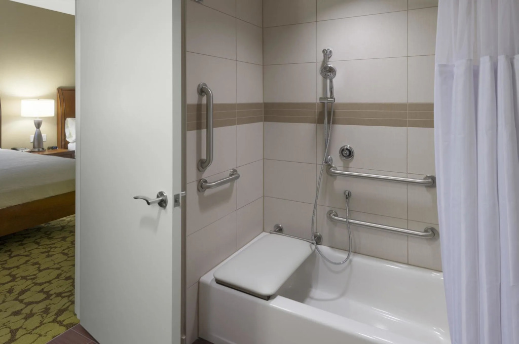 Hilton Garden Inn Alexandria Old Town National Harbor