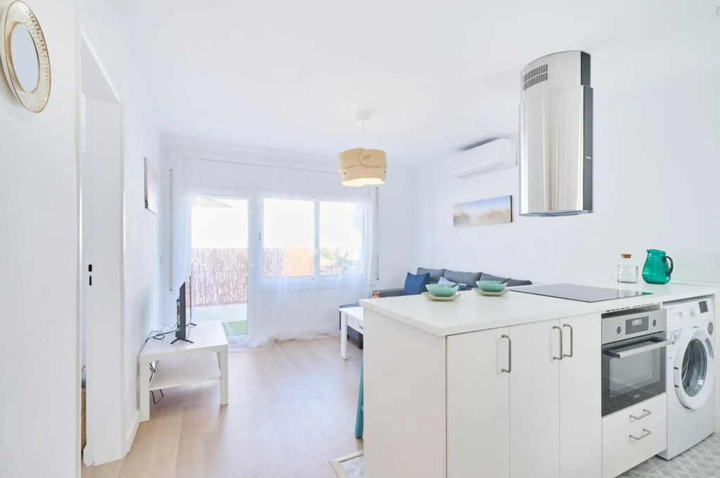 Lovely 2 bedroom apartment with terrace