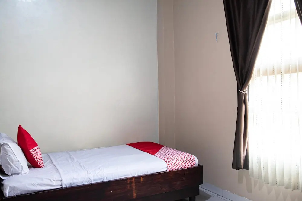 OYO 92588 Grand Lie Cost Syariah