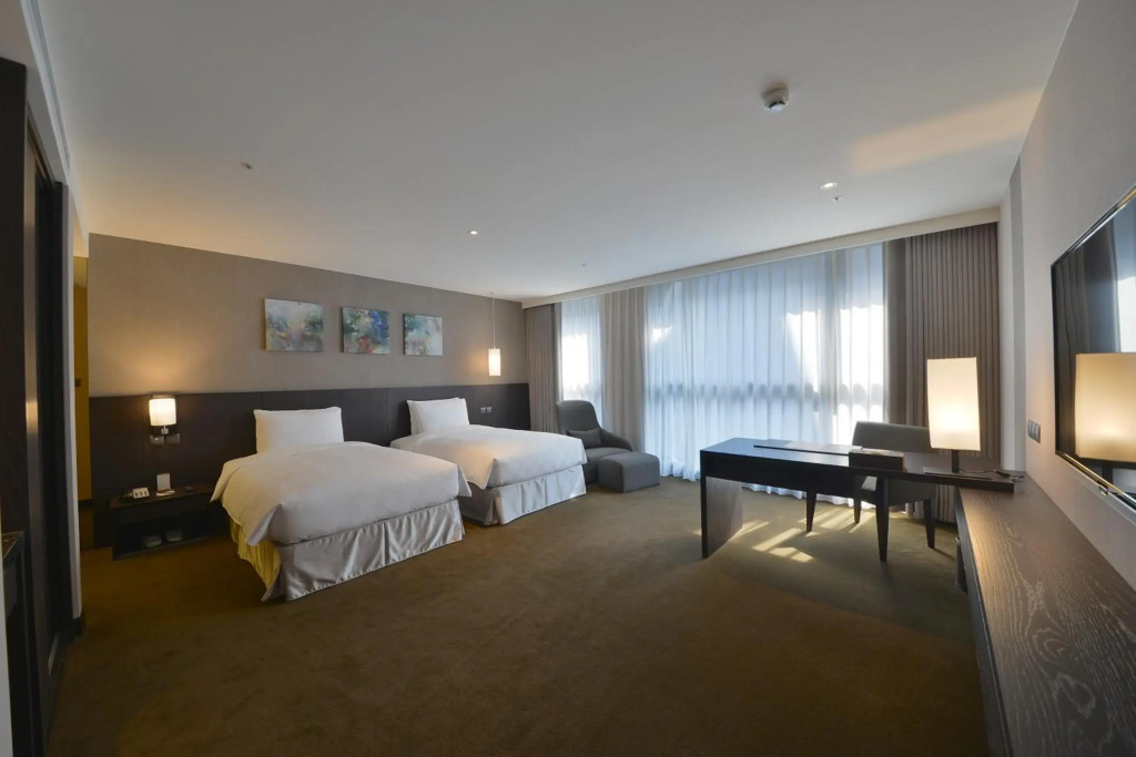 Platinum Hotel