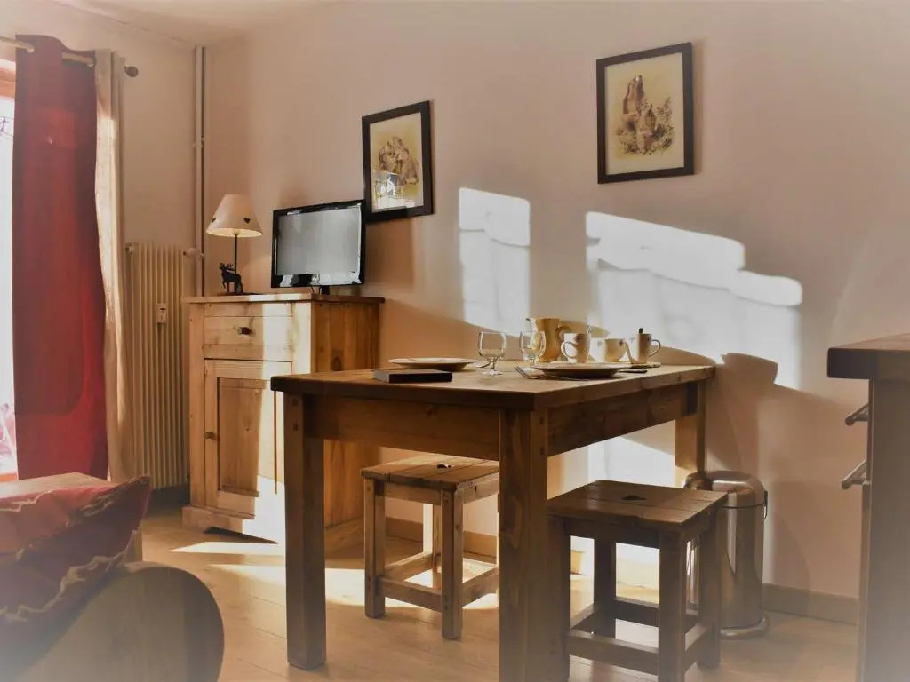 Appartement Méribel, 1 pièce, 2 personnes - FR-1-180-42