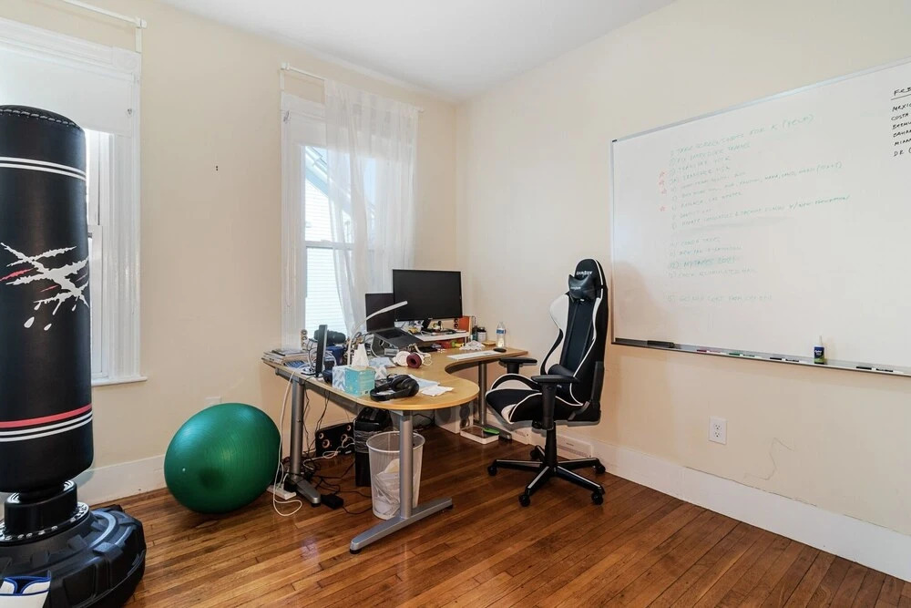 Beautiful, Modern 3br With A Home Office & Patio In Jp Close To Major Hospitals 2 Bedroom Condo by Redawning