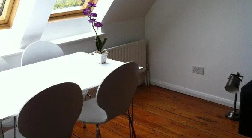 White City Apartment