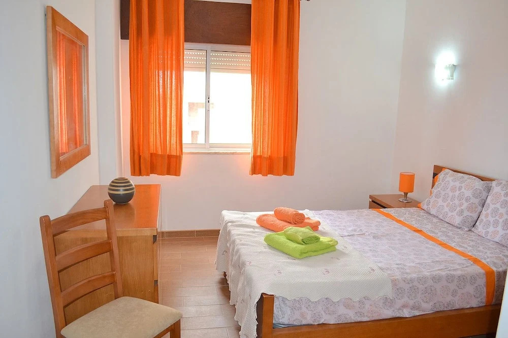 RH 3 Castelos Rocha Beach Apartment