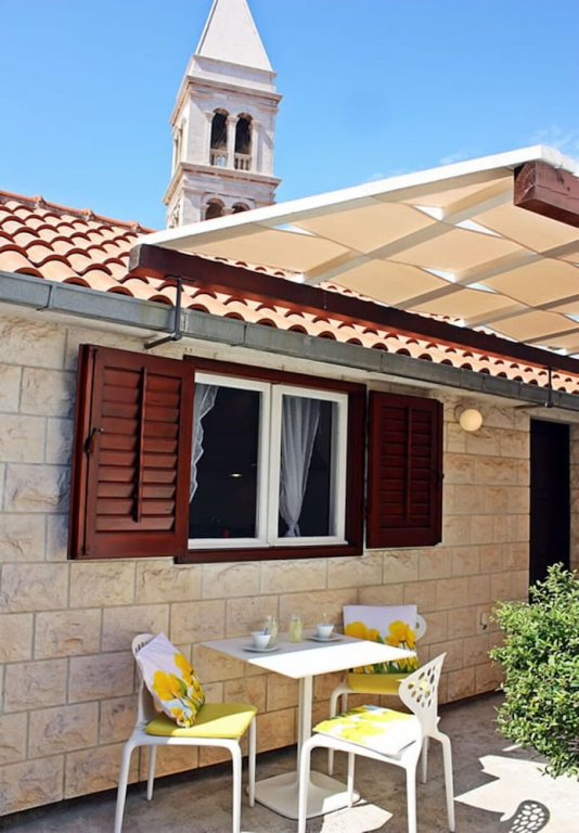 House Ivi