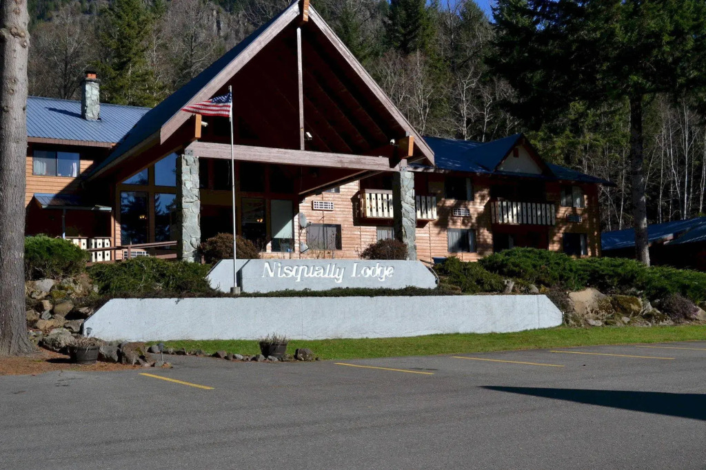 Nisqually Lodge