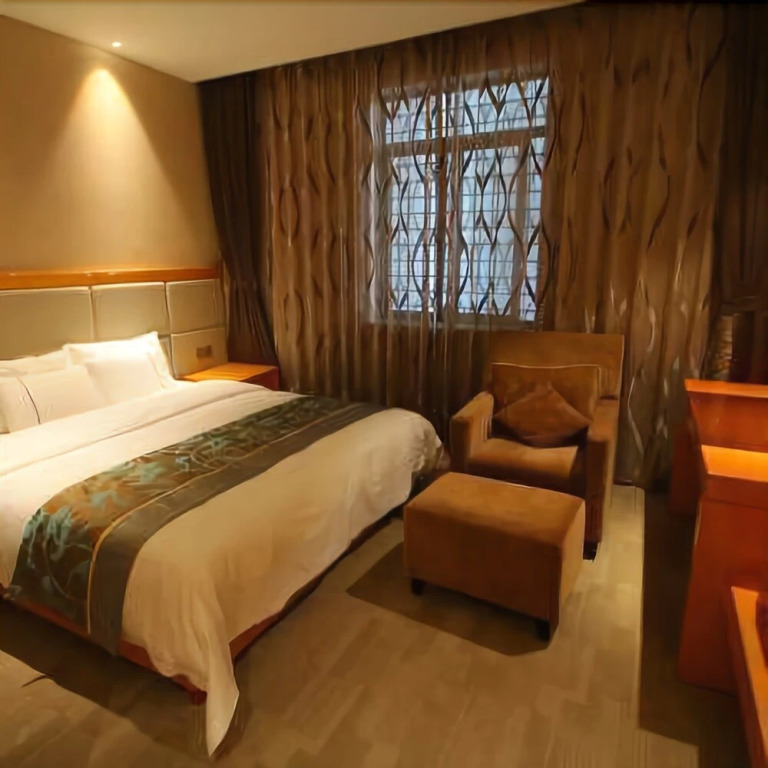 Huangcheng Crystal Hotel