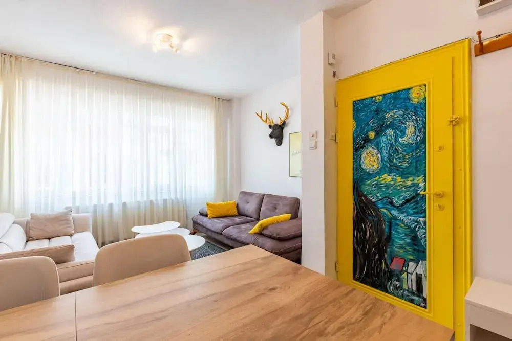 Central and Vibrant Flat in Besiktas