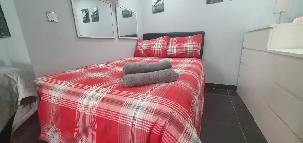 Studio, up to 4 PEOPLE, City Center location