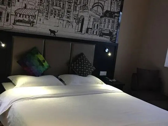 Manli Hotel (Youjiang Medical College for Nationalities Baise College Donghe Campus)