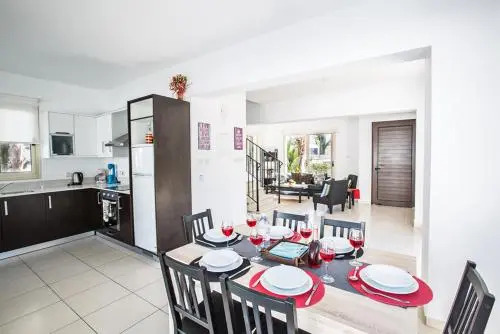 Imagine Your Family Renting a Luxury Holiday Villa Close To Protaras’ Main Attractions, Protaras Villa 1291