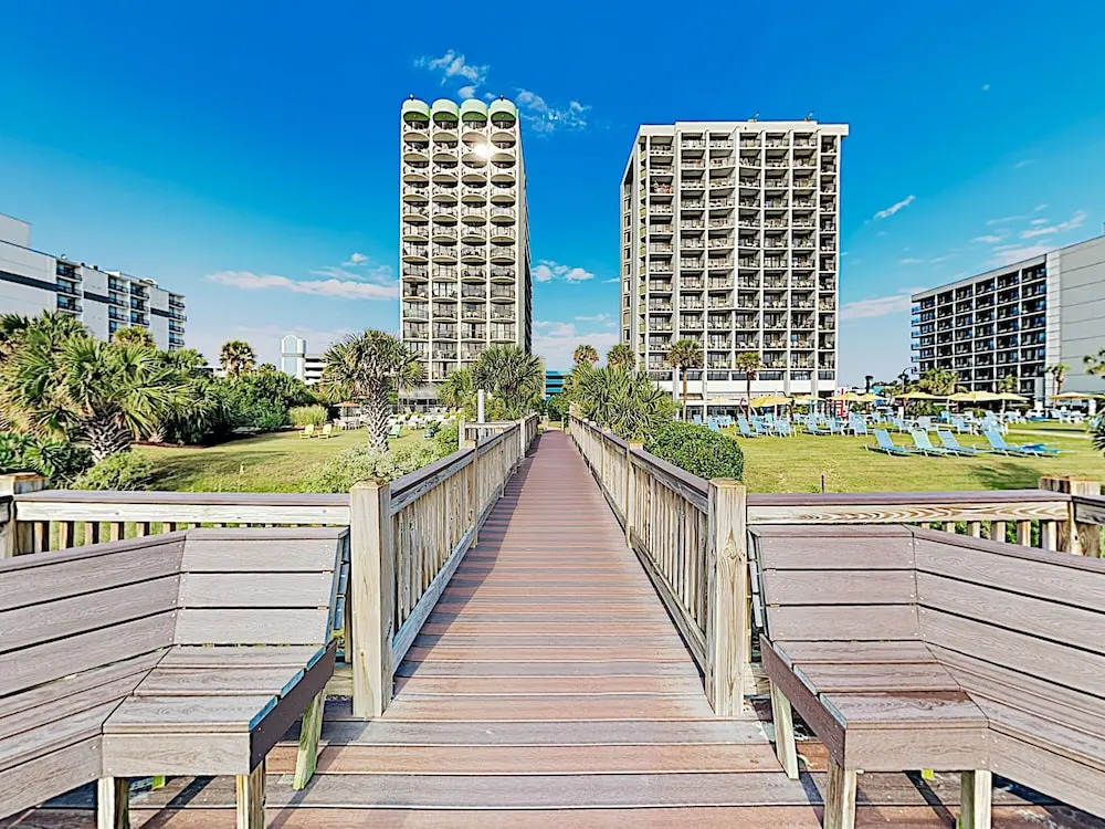 New Listing! Beachside W/ Hot Tub & Pools 1 Bedroom Condo