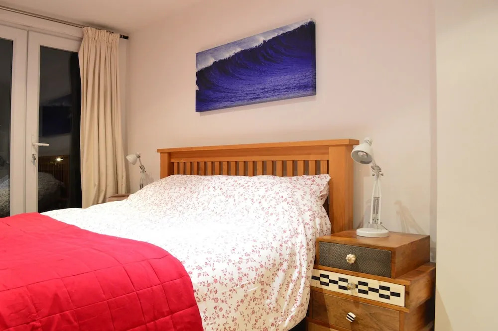 Spacious 2 Bedroom House Close to Notting Hill