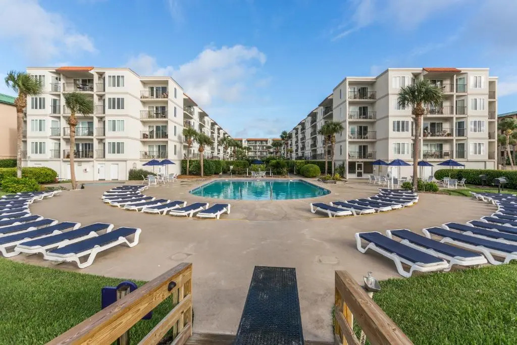 Beach Club 416