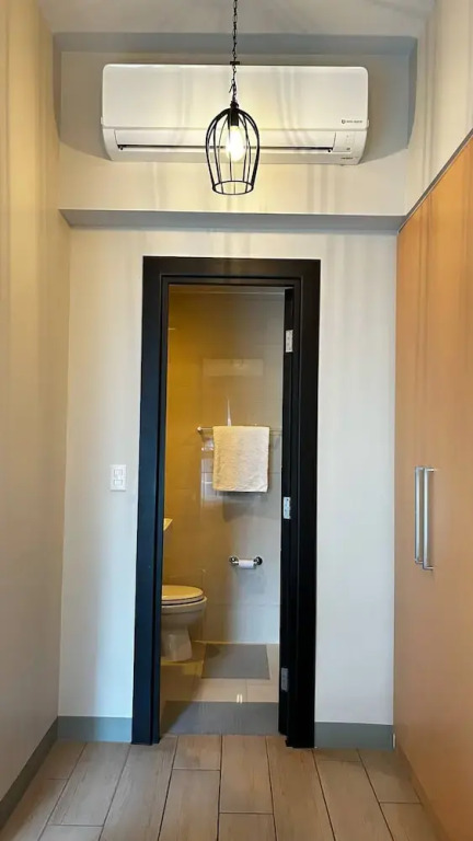 Uptown Parksuites Apartments Tower 2 BGC by PH Staycation