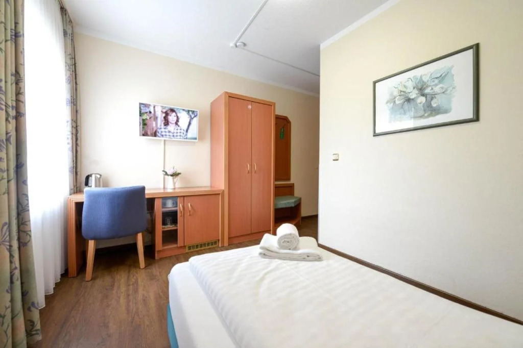 Hotel Opal