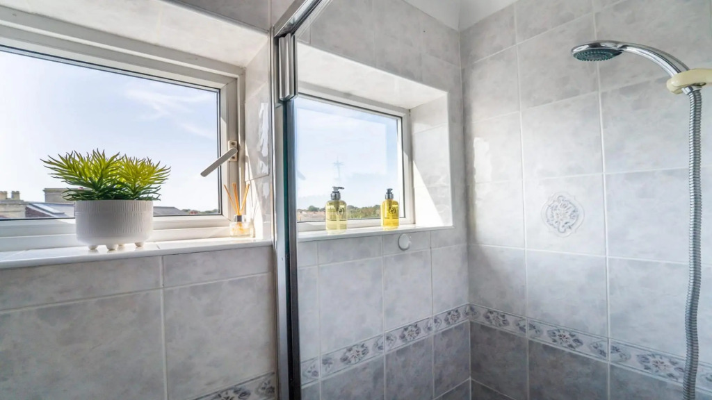 Stunning Sea View Penthouse 2 Bedroom 2 Bathroom