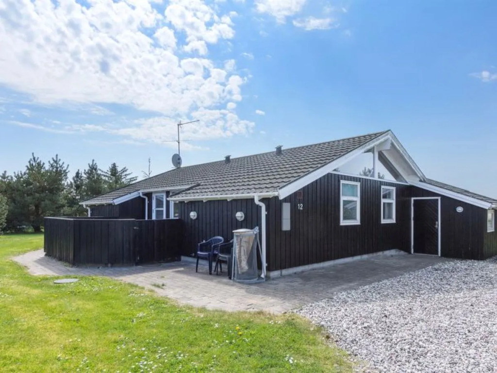 "Thorin" - 50m from the sea in NE Jutland