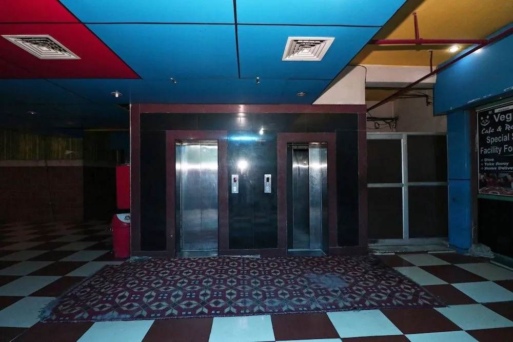 OYO 16905 The Rohtak Hyatt