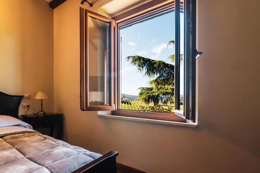 Paradiso Di Cacuci - Traditional Tuscan Vineyard & Villa